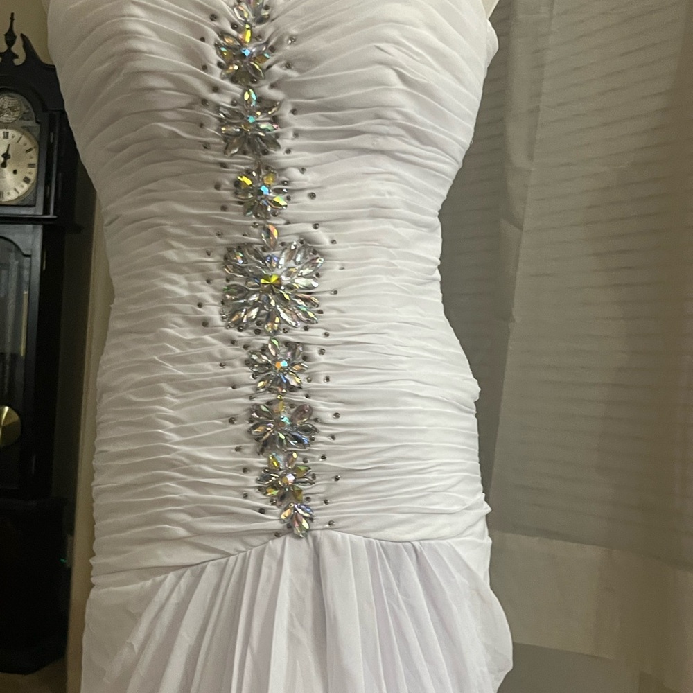 Beautiful white prom dress formal dress - Picture 2 of 3